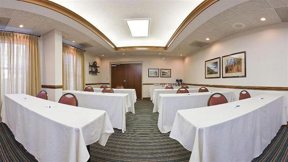 Holiday Inn Express Hotel & Suites Conover - Hickory Area By Ihg Buitenkant foto