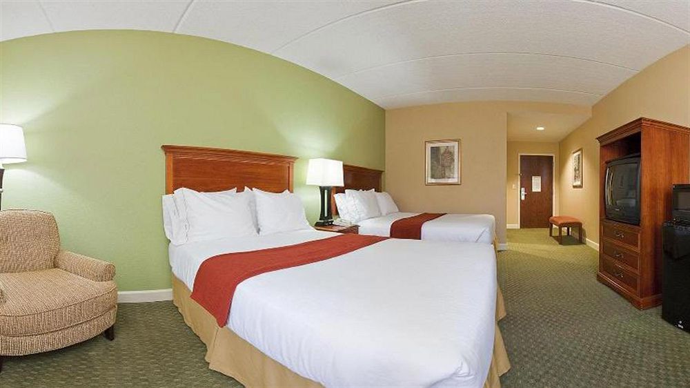 Holiday Inn Express Hotel & Suites Conover - Hickory Area By Ihg Buitenkant foto