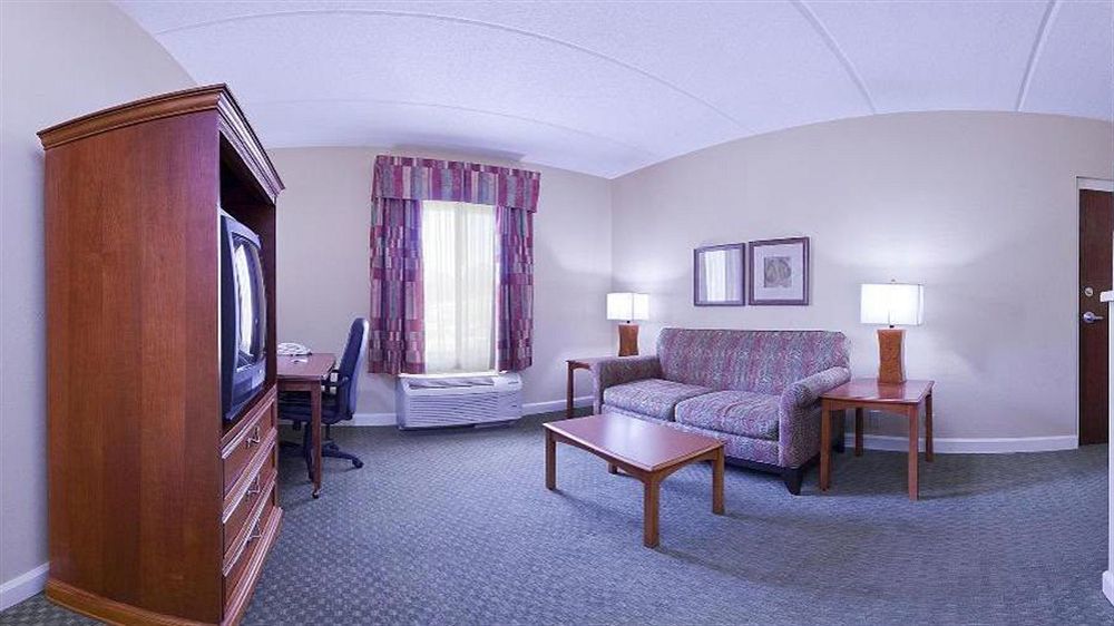 Holiday Inn Express Hotel & Suites Conover - Hickory Area By Ihg Buitenkant foto