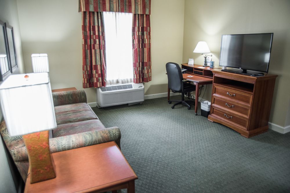 Holiday Inn Express Hotel & Suites Conover - Hickory Area By Ihg Buitenkant foto