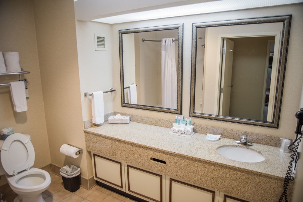 Holiday Inn Express Hotel & Suites Conover - Hickory Area By Ihg Buitenkant foto