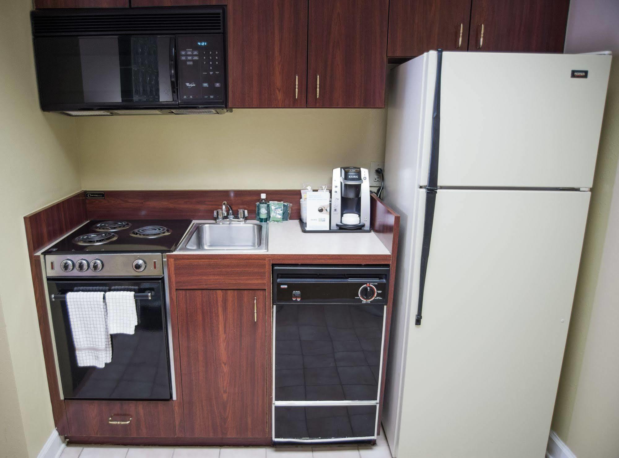 Holiday Inn Express Hotel & Suites Conover - Hickory Area By Ihg Buitenkant foto