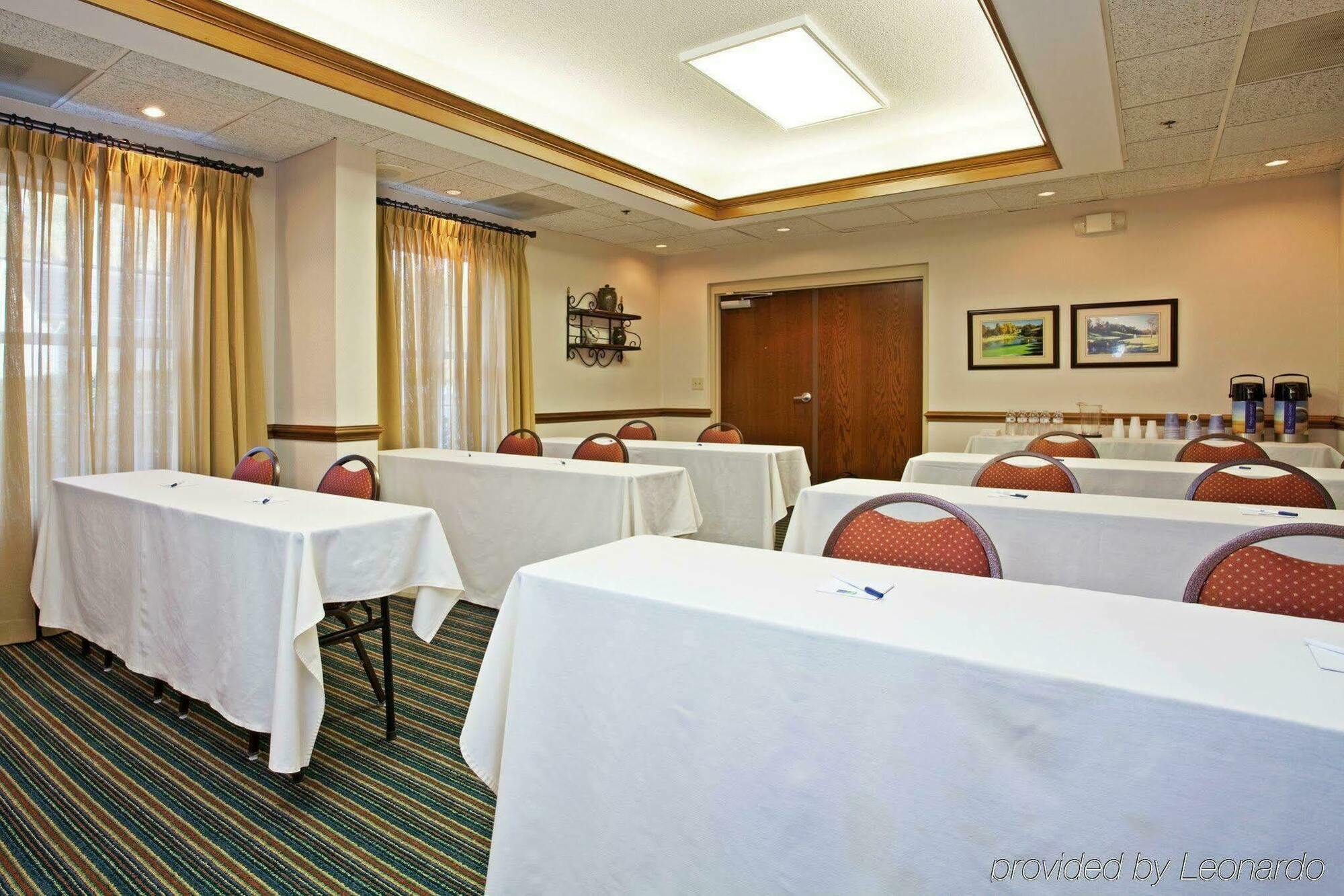 Holiday Inn Express Hotel & Suites Conover - Hickory Area By Ihg Buitenkant foto
