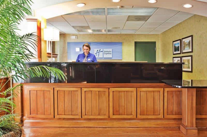 Holiday Inn Express Hotel & Suites Conover - Hickory Area By Ihg Buitenkant foto